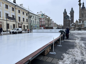 PŘEHLEDNĚ: Začínají vánoční trhy v Hradci Králové. Co je dobré vědět před jejich návštěvou?
