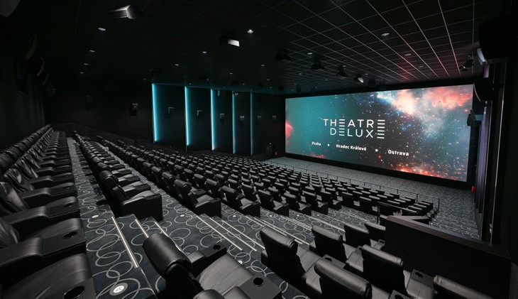 Zažijte film tak, jak jste ho ještě nezažili. Díky sálu Theatre Deluxe v multikině CineStar