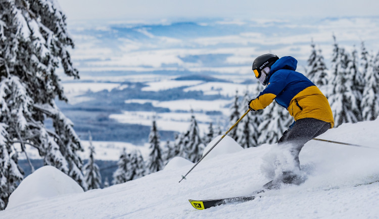 Stovky tisíc lyžařů opět vyrazí lyžovat do zahraničí, většina ale zůstává v Čechách