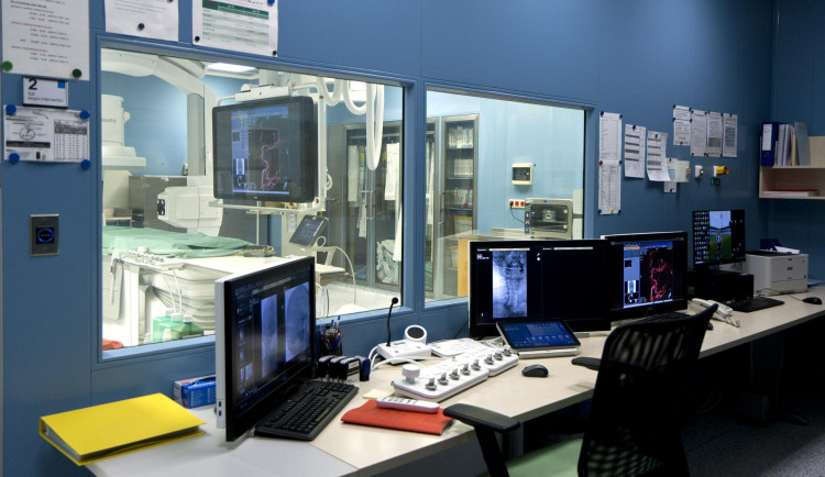 Hradecká nemocnice vyměnila CT simulátor a speciální rentgen. Za přístroje zaplatila 50 milionů