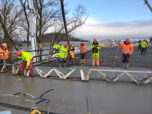 VIDEO: Stavba obchvatu Jaroměře je za polovinou. V provozu by měl být od září