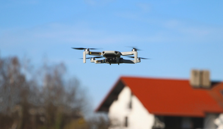 Někteří majitelé dronů si budou muset připlatit, nová pravidla platí od začátku roku