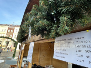 Vánoční trhy na Velkém náměstí se nám nelíbily, rozhodli čtenáři Hradecké Drbny v anketě