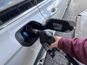 Benzin v ČR za týden zdražil o 15 haléřů. Nafta o deset haléřů zlevnila