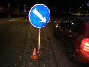 Řidič pod vlivem způsobil dopravní nehodu. Zavolal na sebe policii