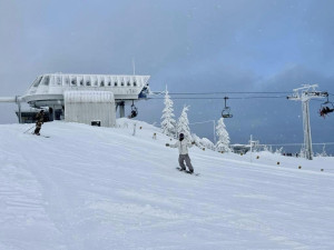 Provozovatelé skiareálů lákají na skvělé podmínky pro zimní sporty