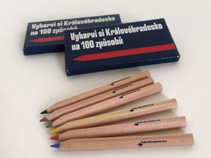 Nové upomínkové předměty kraje sází na tradici