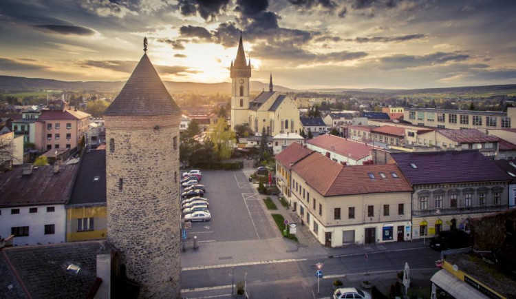 Dvůr chce letos investovat 170 milionů. Většina půjde do oprav a vodohospodářské infrastruktury.