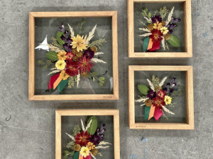 Veronika s Petrem vyrábí úchvatné obrazy z lisovaných květin. Na výlety chodíme s batohy plných knih, říkají