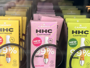 Hygienici v Královéhradeckém kraji začnou od zítřka kontrolovat zákaz prodeje výrobků s HHC