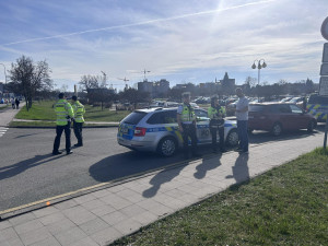 Policie evakuovala kampus Univerzity Hradec Králové. Anonym vyhrožoval střelbou