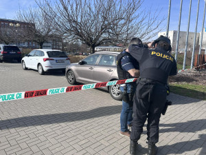Policie evakuovala kampus Univerzity Hradec Králové. Anonym vyhrožoval střelbou