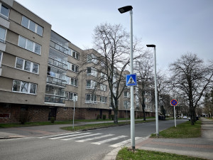 V hradeckých Malšovicích bude nový teplovod, k zemi kvůli němu půjdou desítky stromů