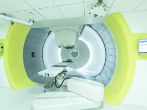 Protonové centrum pacientům pomáhá i s nádory krčních mandlí