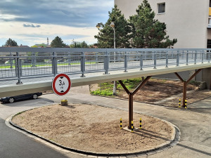 Na Benešově třídě v Hradci Králové otevřeli novou lávku za více než deset milionů