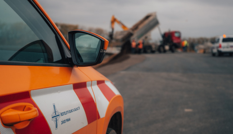 Řidiče v hradeckém kraji čekají v létě zdržení u Vrchovin, Libuně nebo Moravska