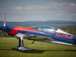 Aviatická láká na nové figury Martina Šonky i výsadek parašutistů