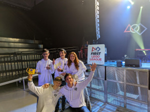 Školáci z DDM v Hradci Králové zazářili na mezinárodní soutěži robotiky v Norsku