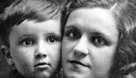 Evženie Věsniková se synem Jevgenijem. Archiv rodiny Věsnikových