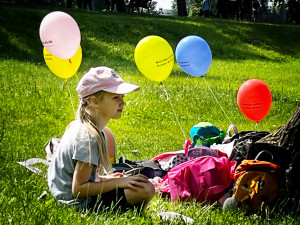 Na akci Bezpečné město na hradecké nábřeží dorazily tisíce dětí