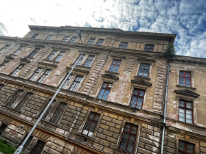 Startuje rekonstrukce Vrbenského kasáren v centru Hradce Králové