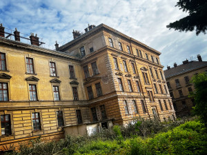 Startuje rekonstrukce Vrbenského kasáren v centru Hradce Králové