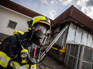 V Novém Městě nad Metují hořely potraviny