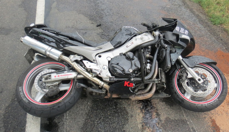 Pět zraněných při havárii závodníka při motocyklových závodech v Jičíně