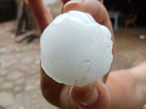 FOTO: České vesnice v rumunském Banátu zasáhla ničivá bouře. Pomoc organizuje i česká charita