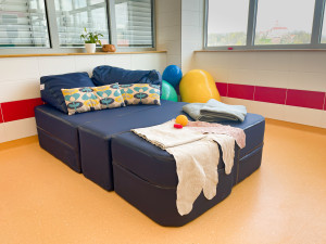 Náchodská nemocnice koupila porodnický gauč. Jako první v Královéhradeckém kraji