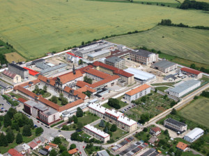 Provoz valdické věznice výpovědí zaměstnanců ohrozit nemohou, tvrdí Vězeňská služba ČR
