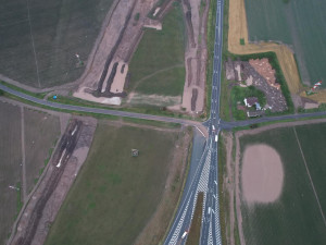 Příčinou zaplavení dálniční křižovatky D11 u Hradce Králové bylo bláto v kanalizaci