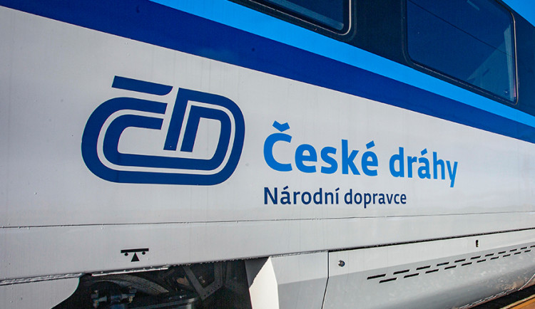 Na cestující čeká velká vlaková výluka na trati z Hradce Králové do Jičína