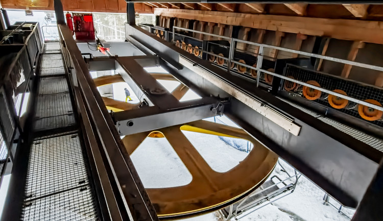 Ve Skiareálu v Deštném staví šestisedačkovou lanovku se zázemím za 85 milionů
