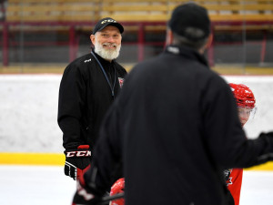 Hokejisté Hradce Králové se začali připravovat na ledě bez zraněného Klímy