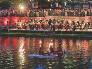 Hradecká Filharmonie chystá další koncert pod hvězdami