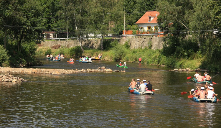 Zažívací problémy mezi vodáky nejsou nic neobvyklého a epidemie nehrozí, uklidňují hygienici