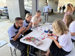 Česká republika potřebuje dárce krve a kostní dřeně, chybí jich tisíce. Chodí raději prodávat plazmu