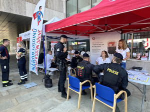 Česká republika potřebuje dárce krve a kostní dřeně, chybí jich tisíce. Chodí raději prodávat plazmu