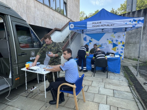 Česká republika potřebuje dárce krve a kostní dřeně, chybí jich tisíce. Chodí raději prodávat plazmu