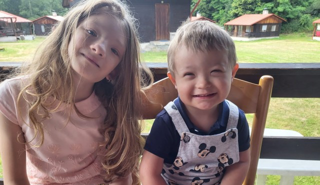 Rodina se stará o dvě handicapované děti. Do péče chce přijmout další, potřebuje ale pomoc