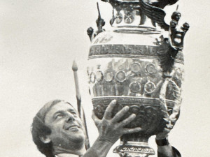 Z nádražáka mistrem světa v akrobatickém létání, život v oblacích se stal Ivanu Tučkovi nakonec osudným