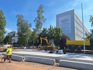 Práce na hradecké Miletě pokračují podle plánu. Chystá se zprovoznění nového úseku