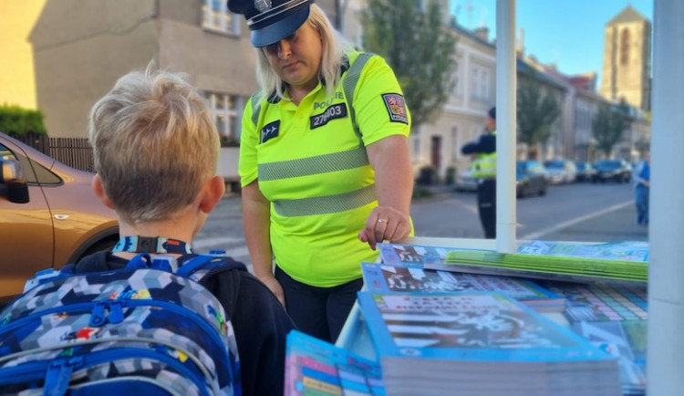 Prázdniny končí, škola začíná. Řidiči pozor v ranních i odpoledních hodinách. Rodiče nepodceňte přípravu 