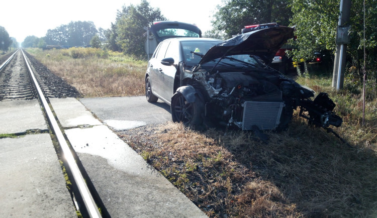 Vlak mezi Týništěm nad Orlicí a Bolehoští usmrtil člověka