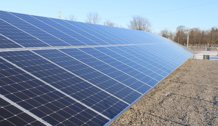 Lidé ve dvou obcích na Náchodsku v referendech odmítli fotovoltaickou elektrárnu