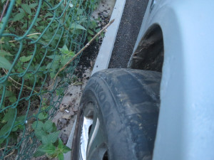 V Miletíně boural řidič s dvojkou v žíle. Z místa se pokusil ujet