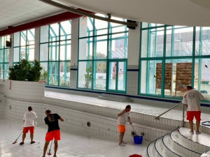 Po odstávce opět otevírá hradecké Aquacentrum. Prošlo renovací