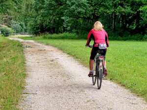 Podél ulice Bratří Štefanů v Hradci Králové povede nová cyklostezka