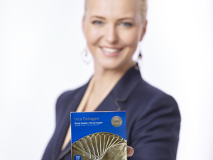 Pomáhala obětem, nyní je obchodnicí s bílým práškem. Znáte Inca Collagen?